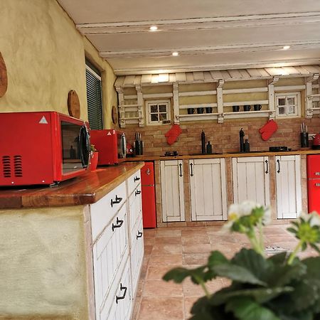 ブレッド House Gabrijel With Four Seasons Outdoor Kitchenヴィラ エクステリア 写真